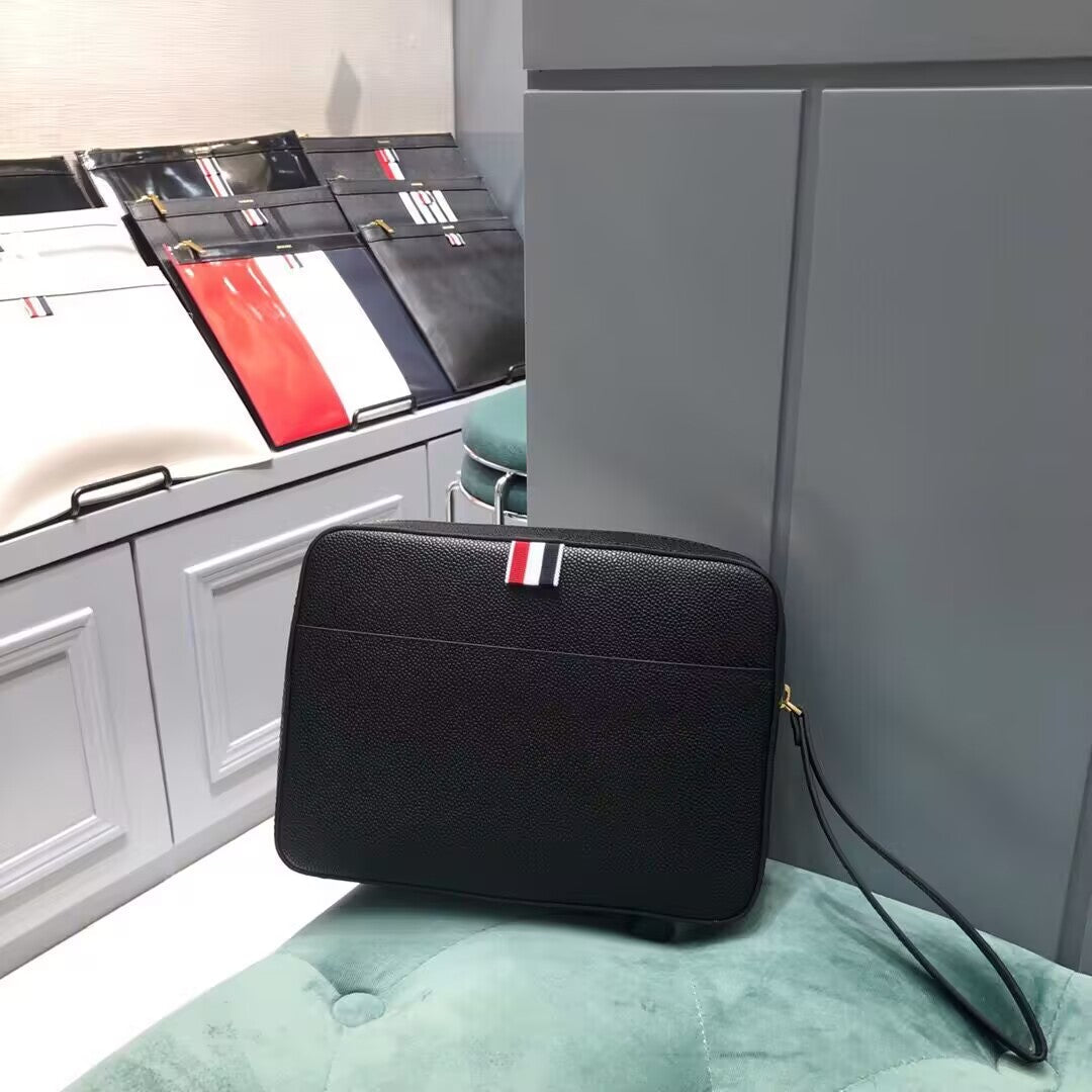 2025 Top-tier two-tone clutch