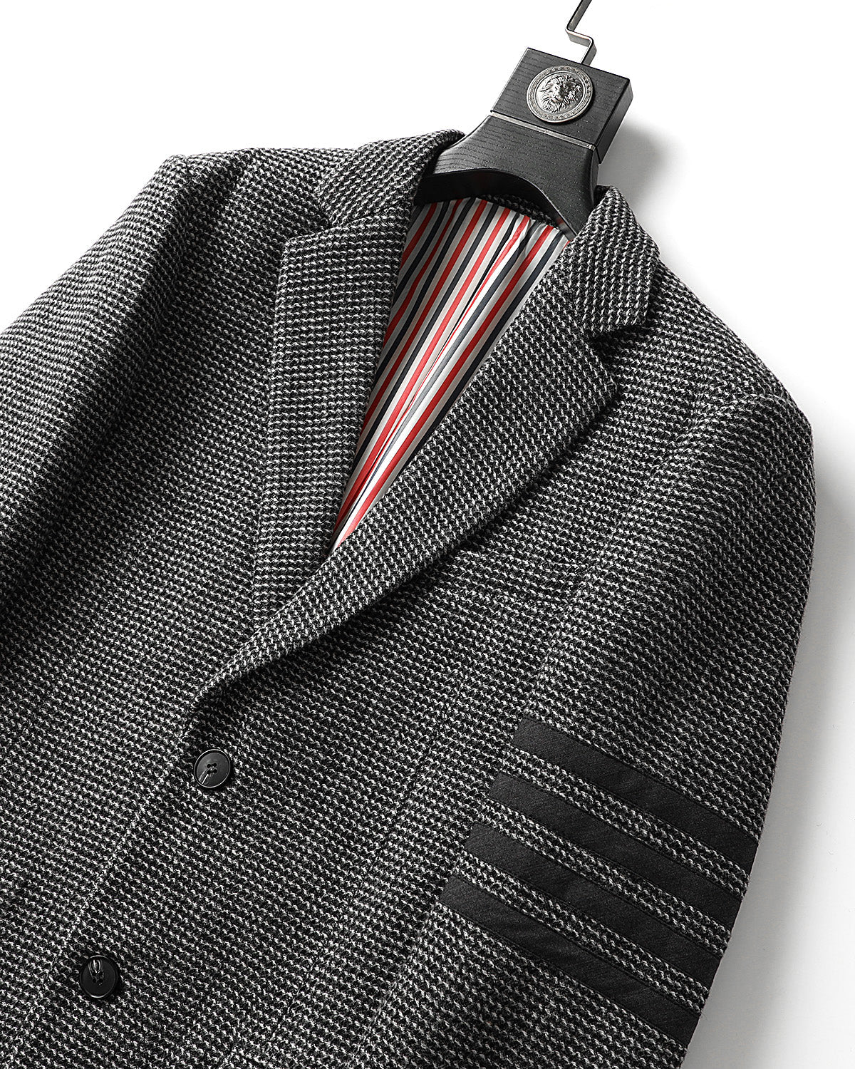 2025  Leisure suit
