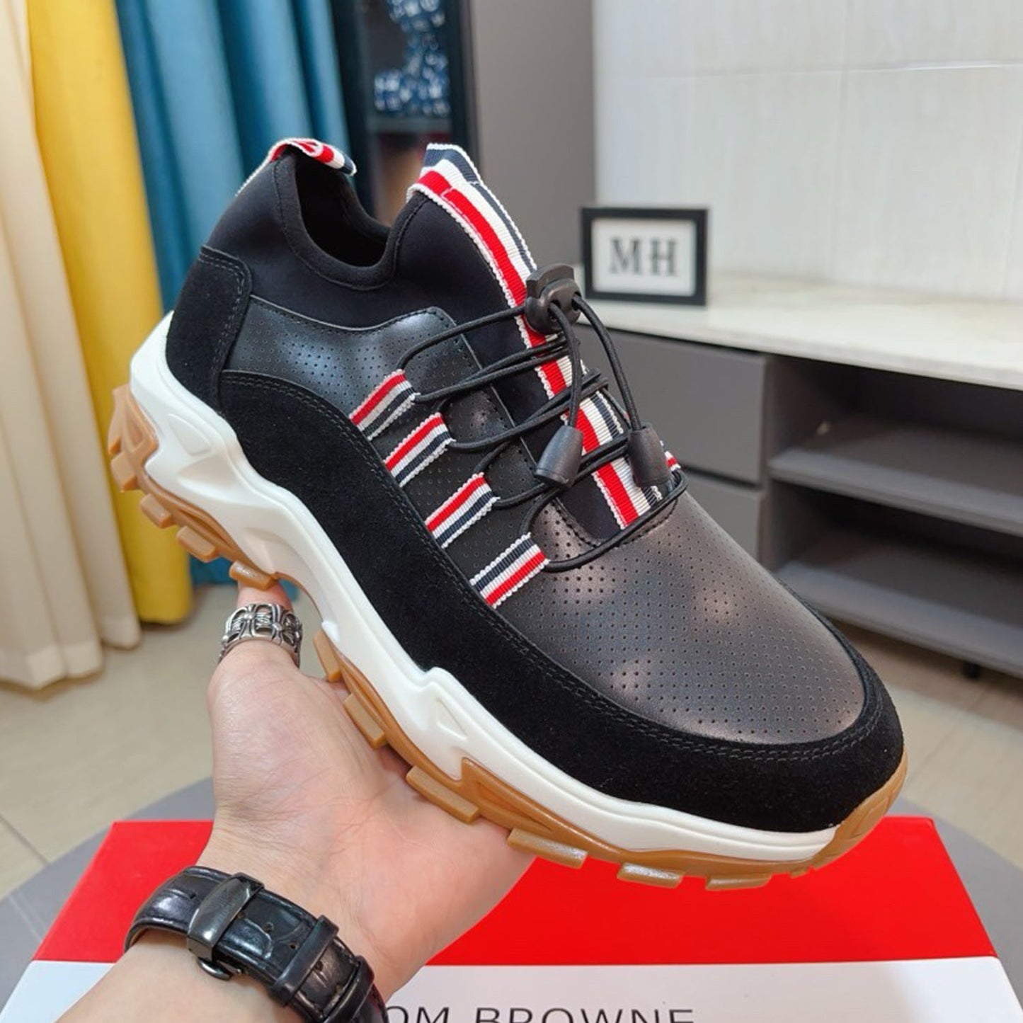 2025  Leather sneakers