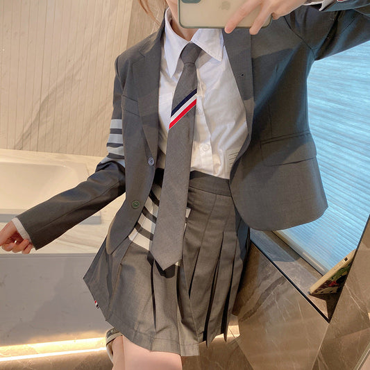 2025  Gray suit