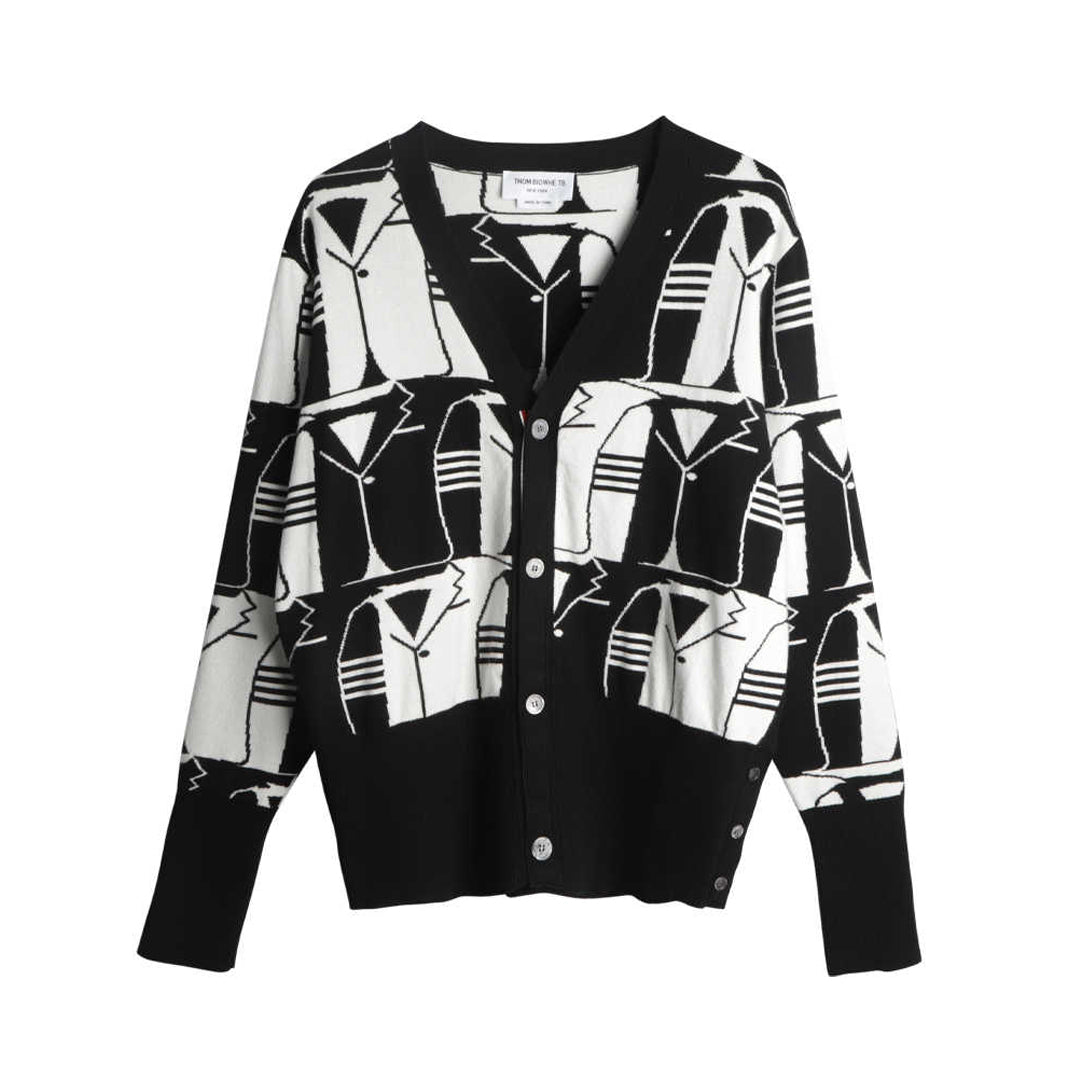 Contrast color sweater